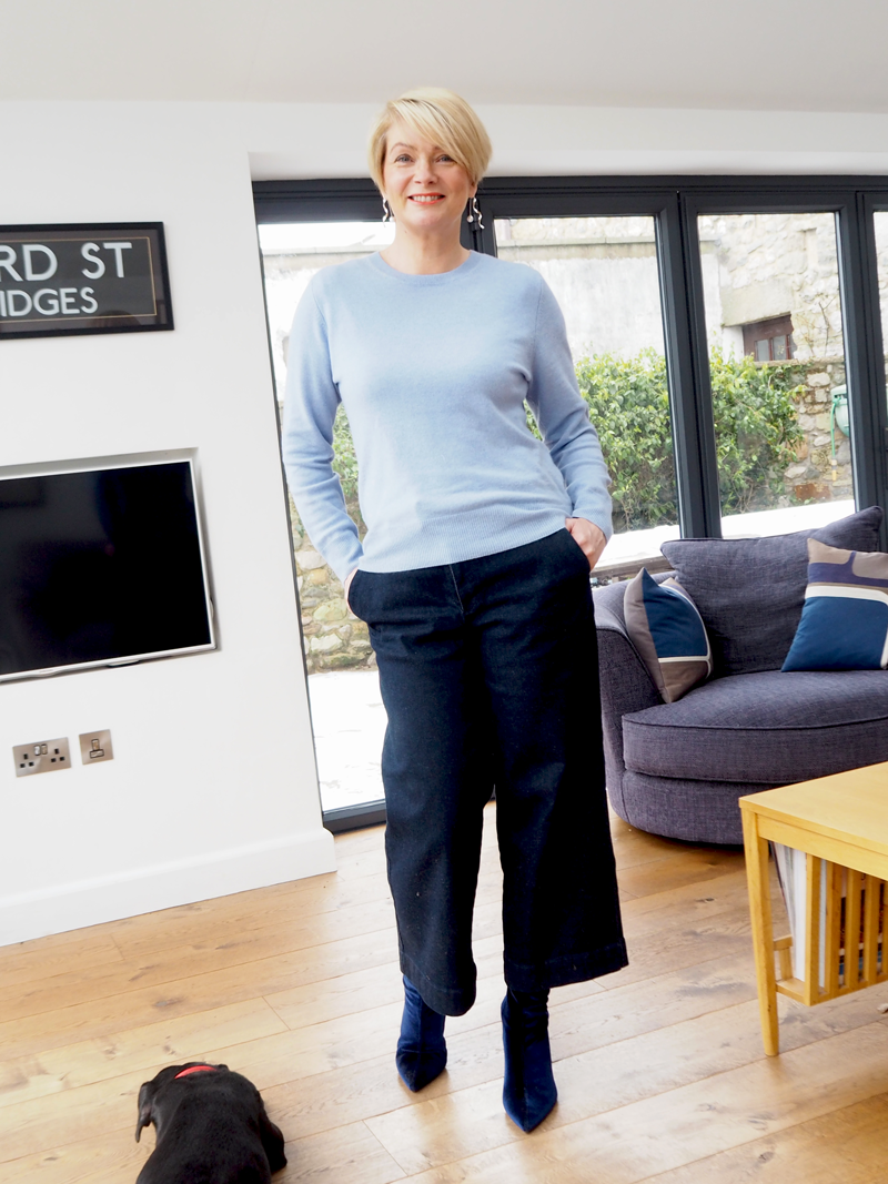 Indigo jeans try-on