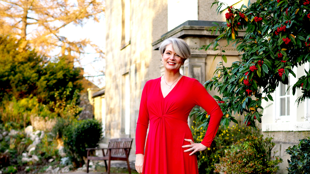 Midlifechic red dress