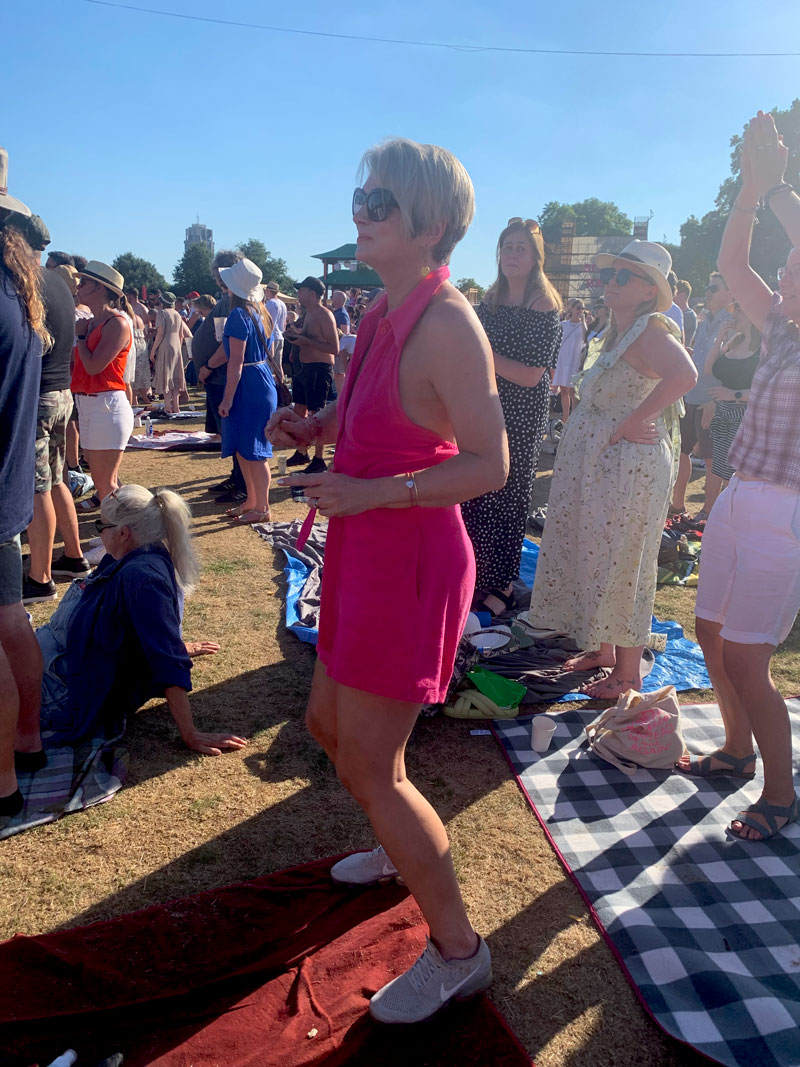 Midlifechic festival outfits